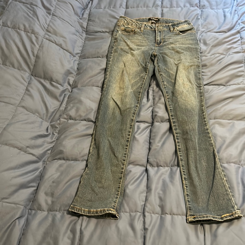 D. Jeans Size 6 Jeans